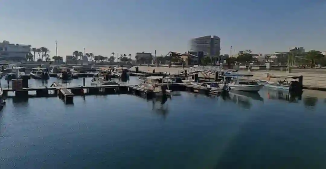 الرحلات البحرية