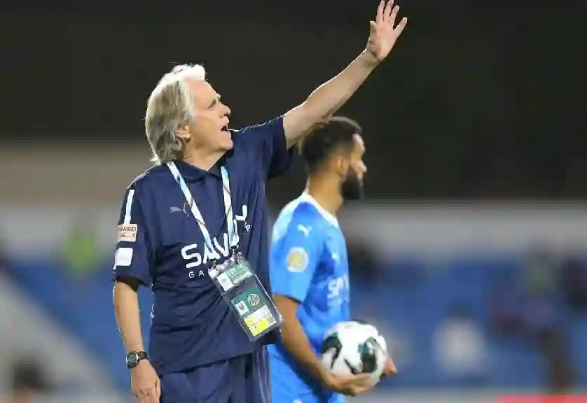 خيسوس يفاجئ الهلال بقرار غير متوقع
