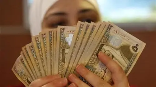 العملات