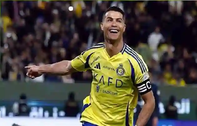 نجم ليفربول في الطريق لتدعيم رونالدو