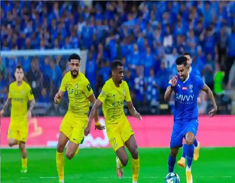 هل يخرج الهلال والنصر من المباراة بقرار تحكيمي مثير للجدل
