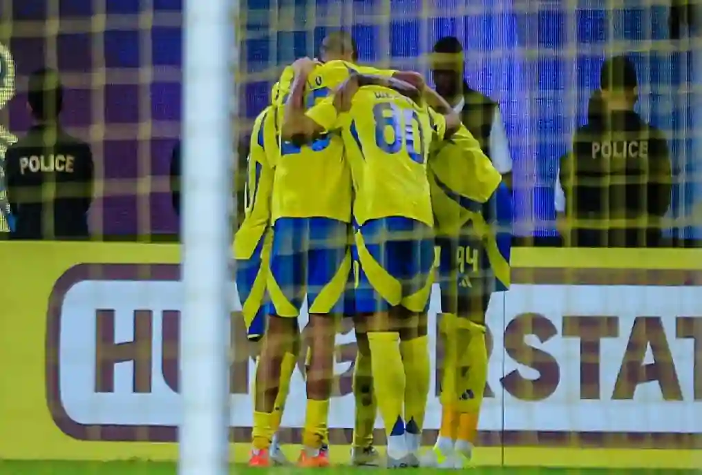ديربي الهلال يهدد نجم النصر بإصابة خطيرة