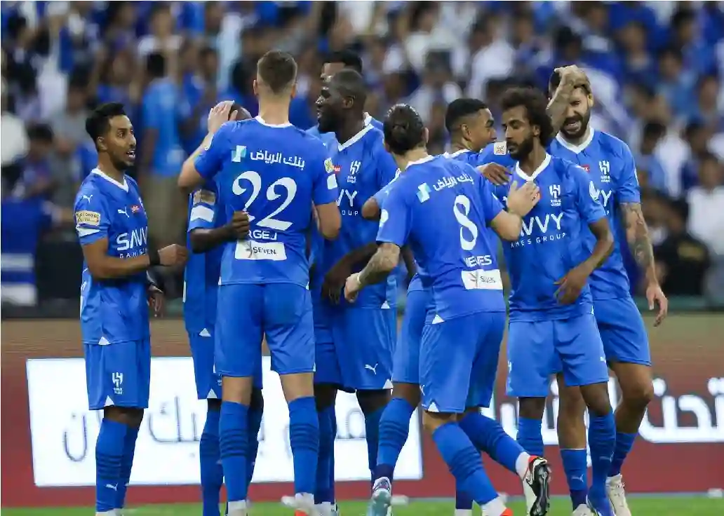 يوفنتوس يسرق الأضواء