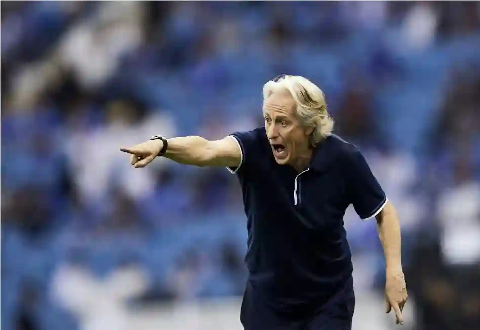 مدرب الهلال السابق يوافق على خلافة خيسوس