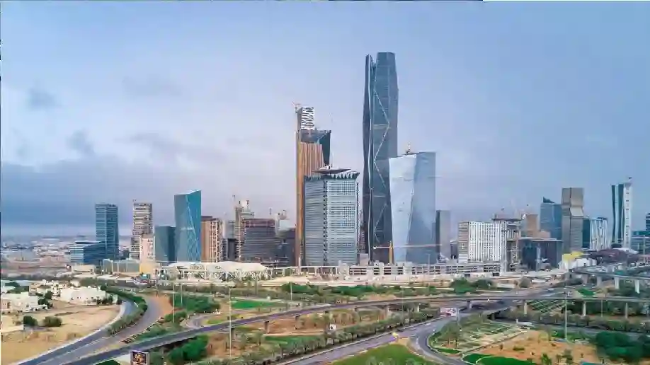 السعودية على وشك إغلاق عدة شركات في 27 رمضان 1446