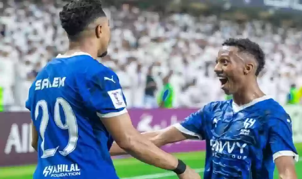 إصابة تهدد موسم الهلال وغياب طويل لنجم الفريق