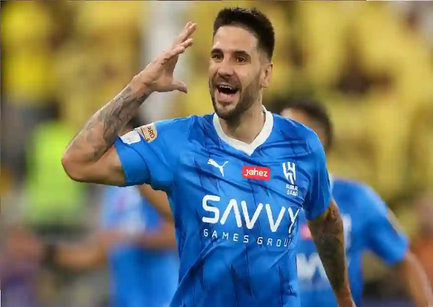 نجم الهلال يقترب من الرحيل