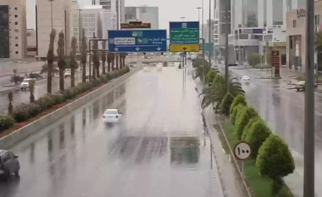 أمطار غزيرة ورياح قوية تضرب هذه المناطق بالسعودية