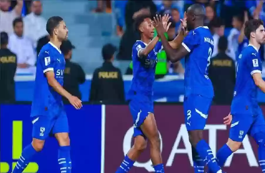 الهلال يتصدر دوري روشن بعد الجولة 14