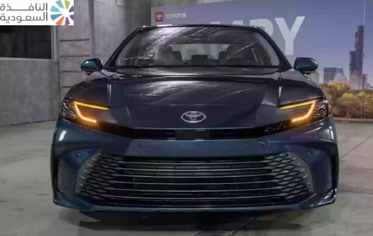 سيارة تويوتا كامري 2025 إلق نظرة على وحش السيارات الرياضية