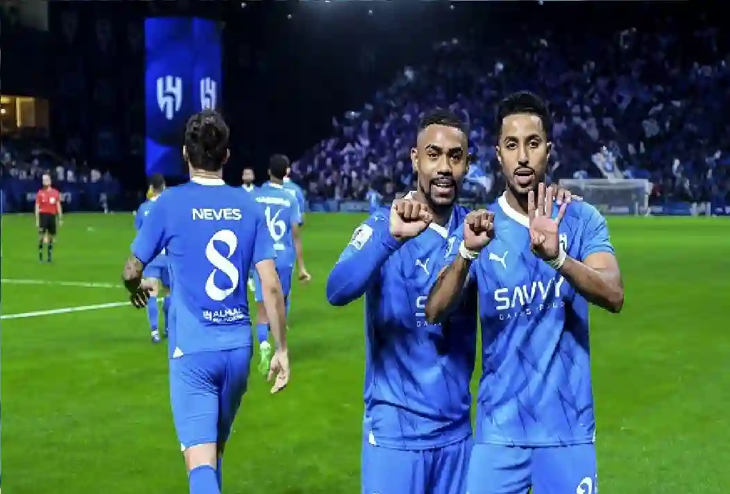 مالكوم تحت النار بعد إشاراته المثيرة لجماهير الهلال