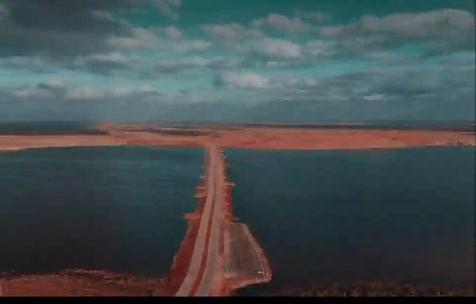 بحيرة العوشزية