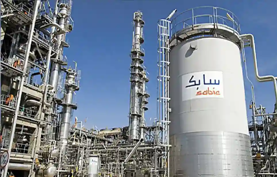 سابك في دوامة الخسائر