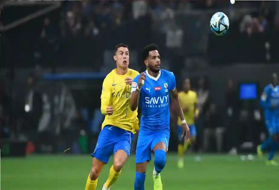 الهلال والنصر في طريقين منفصلين نحو المجد