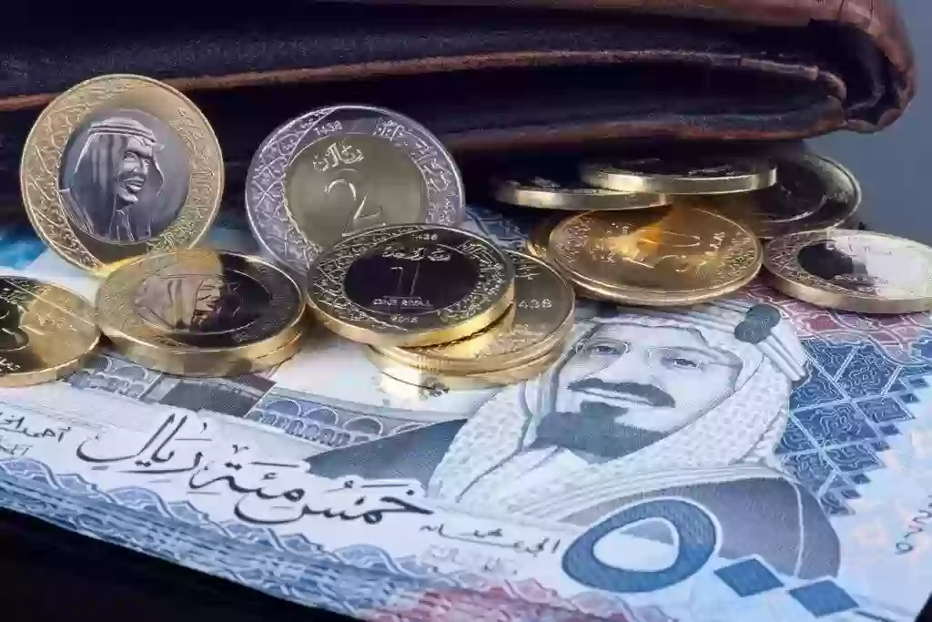 العملات