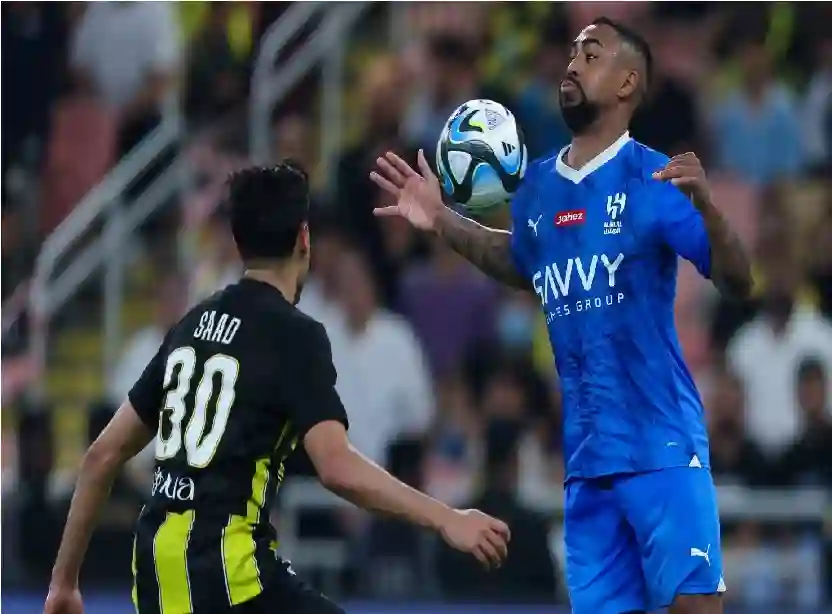 الهلال يخطف نجوم الاتحاد والأهلي
