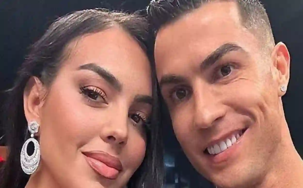 جورجينا تستعرض فخامة منزلها الجديد 