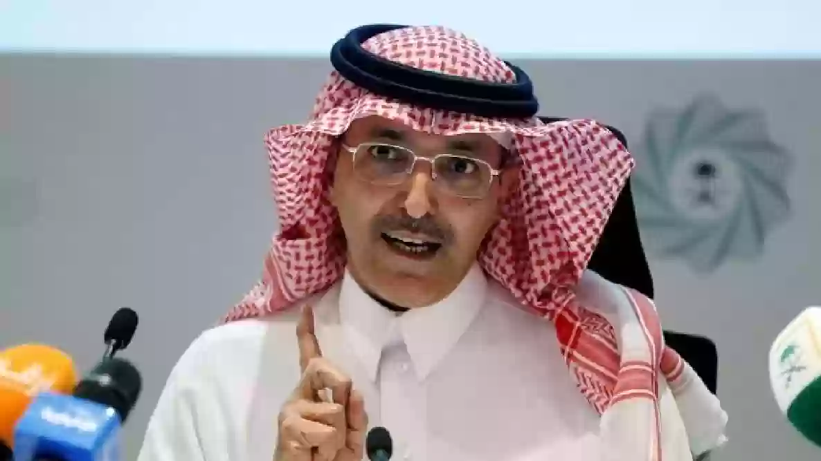 هل ستشهد رواتب الموظفين المدنيين والعسكريين زيادة جديدة