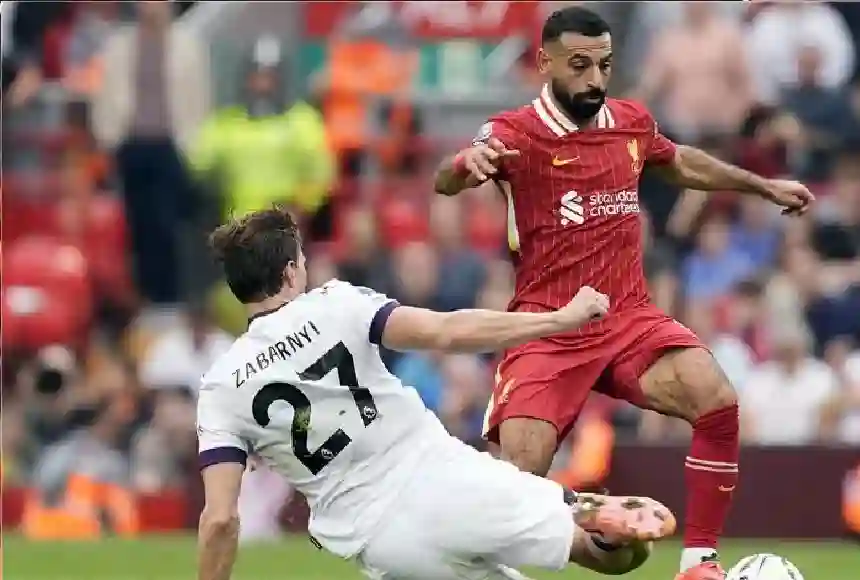 نجم الفريق على أبواب الرحيل وصفقة منتظرة في دوري روشن