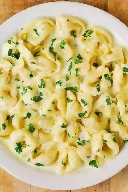مكرونة بالجبن السائل