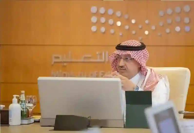 وزير التعليم يهنئ القيادة بنجاح المنجزات التعليمية