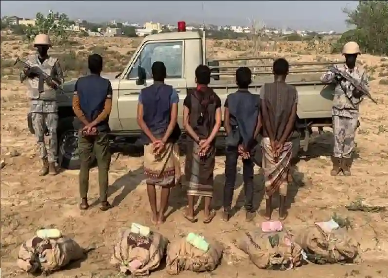الداخلية السعودية تتحرك 7 يمنيين متورطين في تهريب خطير 