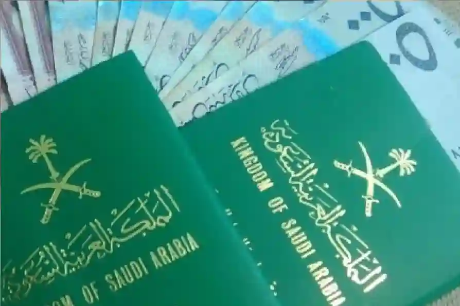 تمديد مشروط لتأشيرات الزيارة المنتهية لعام 2025