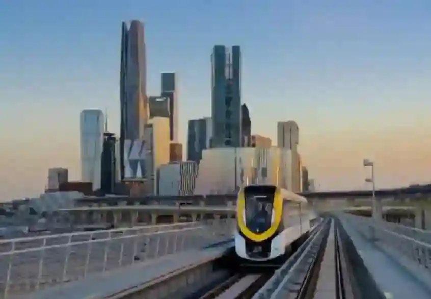 مواعيد عمل قطار وحافلات الرياض خلال إجازة عيد الفطر 2025