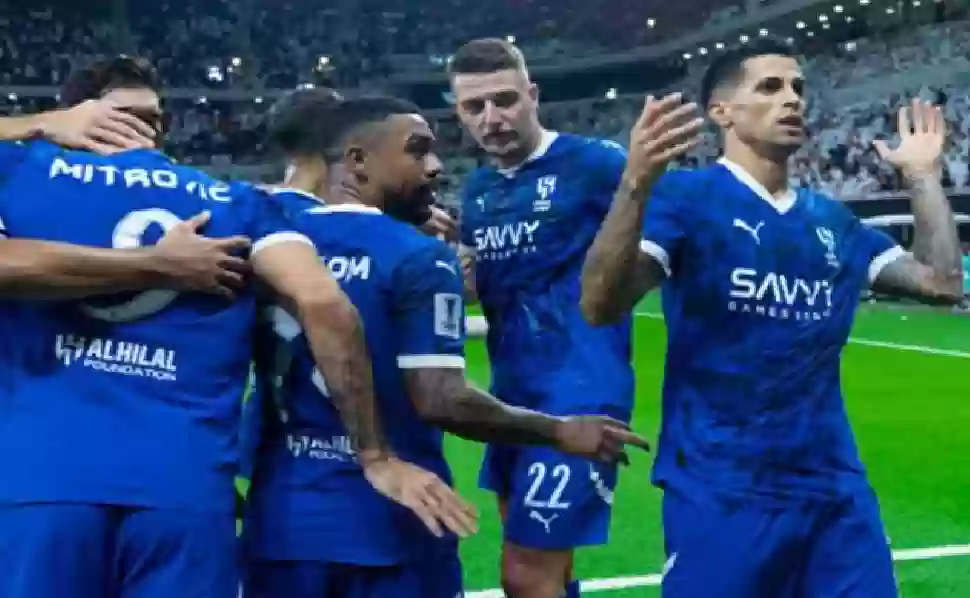 طرد نادر الشراري في مباراة الشباب والهلال 